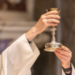 parroco-003-parrocchiasmariadiportosalvo