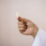 parroco-004-parrocchiasmariadiportosalvo